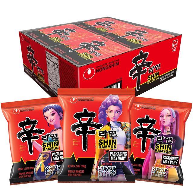 Nongshim Shin Ramyun Noodles, Spicy Korean Signature Instant Ramyun, Rich Beef Flavored Broth, Microwaveable, Korean Instant Noodles, 4.23 oz (Pack of 16), Packaging May Vary